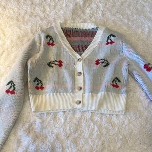 Small cherry sweater with buttons 🍒